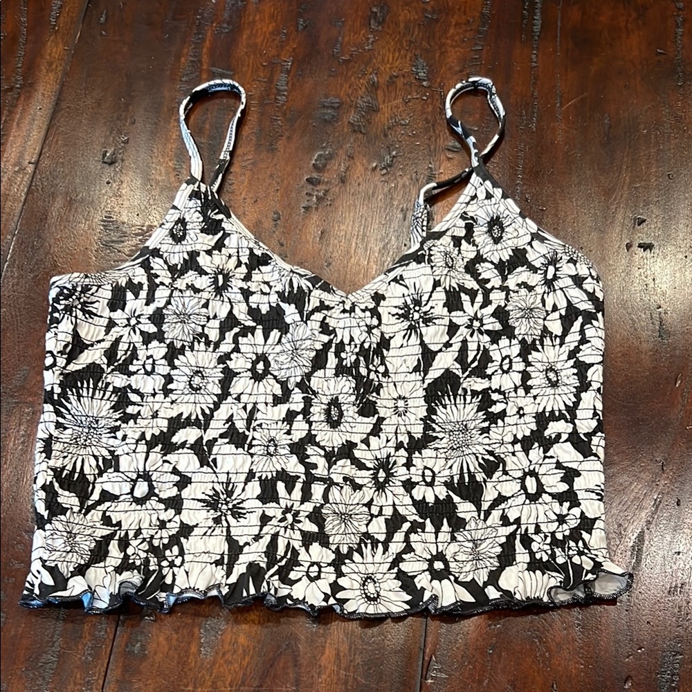 American Eagle Floral Black and White Women's Top